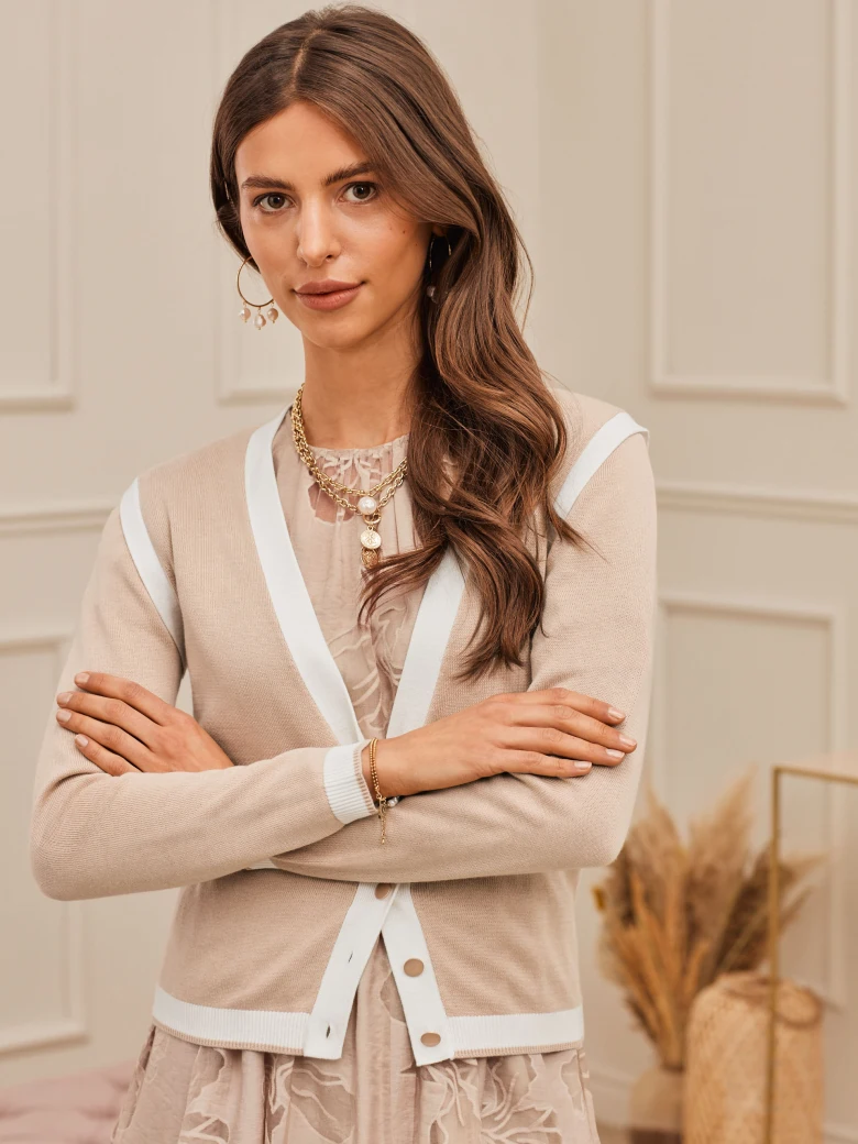 SHORT BEIGE CARDIGAN