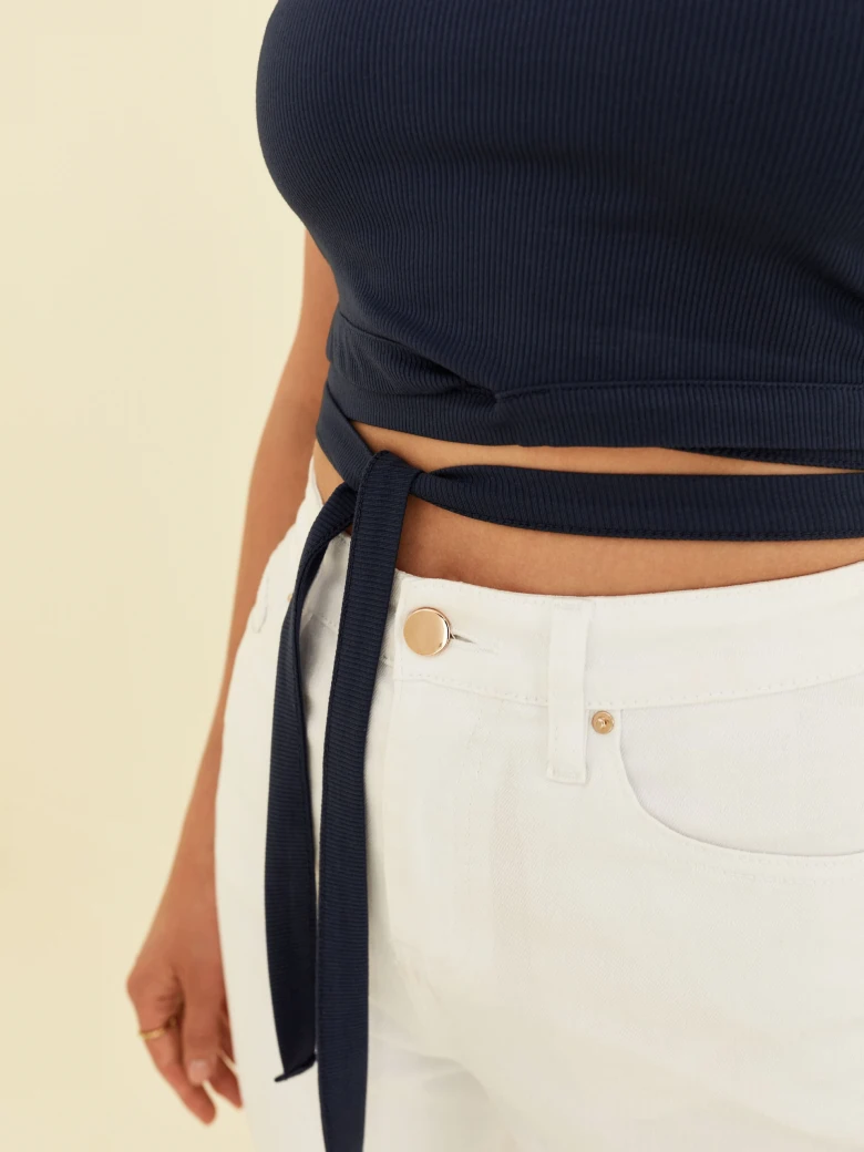 NAVY TIED CROP TOP