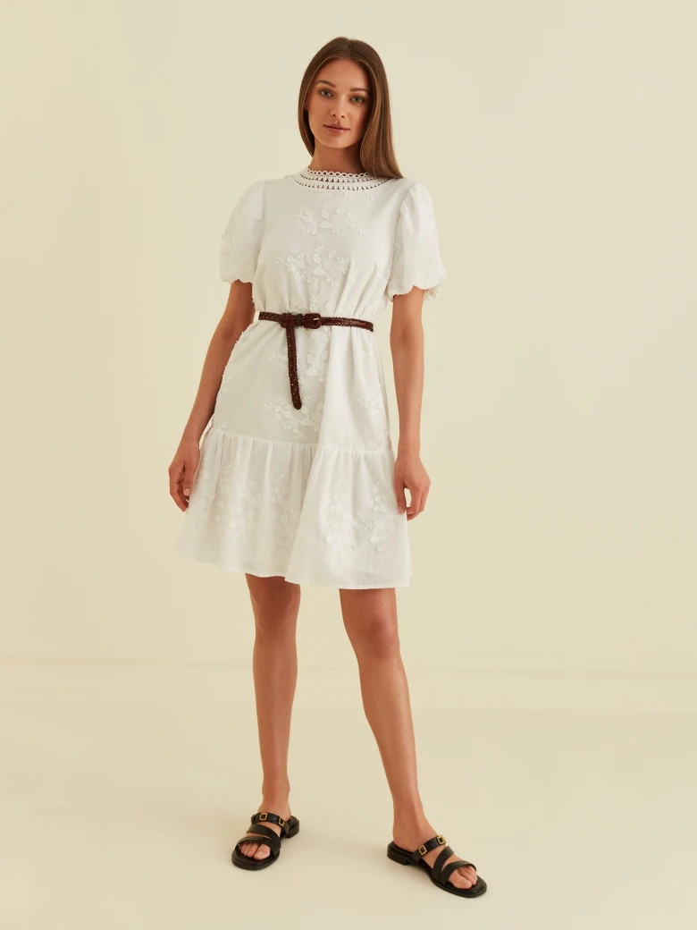 WHITE DRESS WITH SHORT SLEEVE