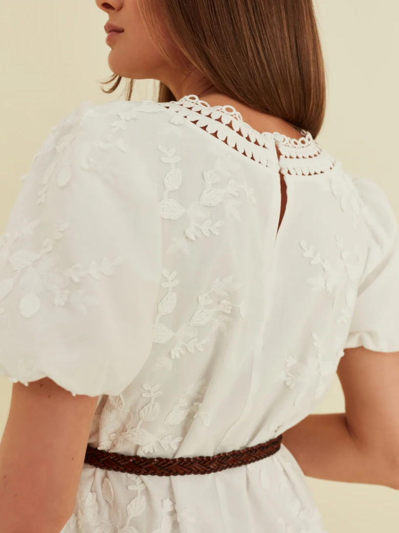 WHITE DRESS WITH SHORT SLEEVE