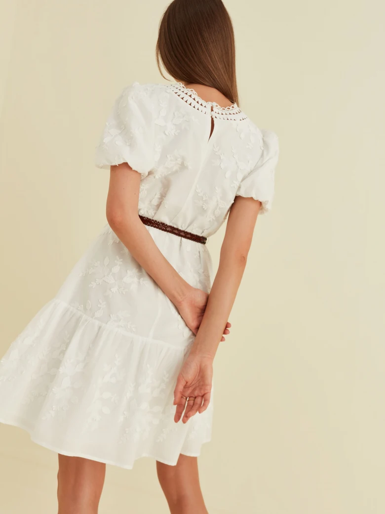 WHITE DRESS WITH SHORT SLEEVE