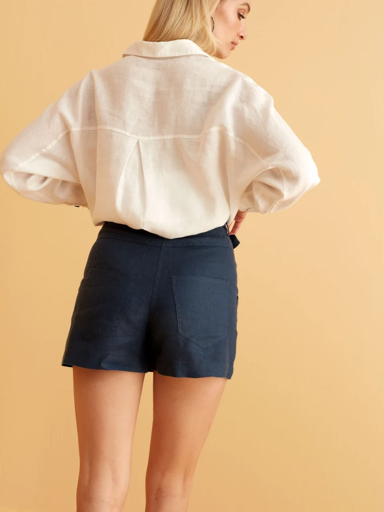 LINEN SHORTS WITH BELT
