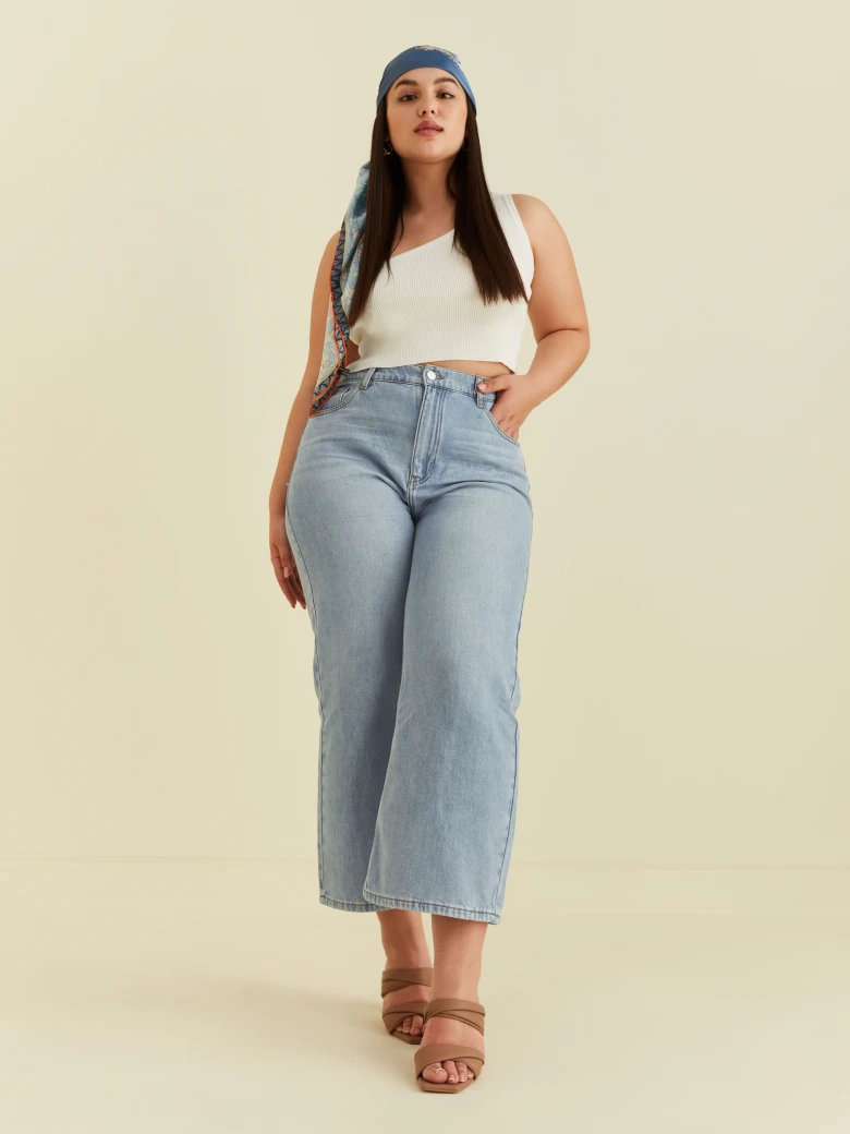 WIDE-LEG JEANS