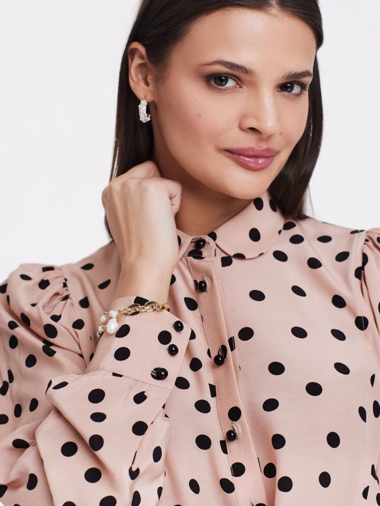 Powder pink shirt with black peas