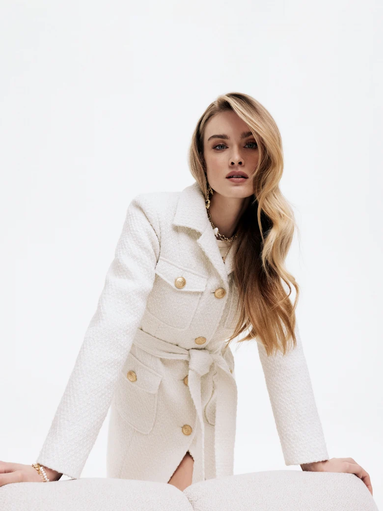 Coat in ecru color