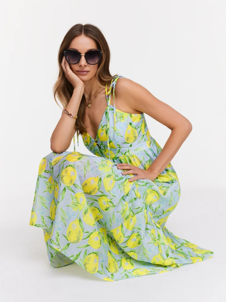 Long strapless dress in blue and yellow colors