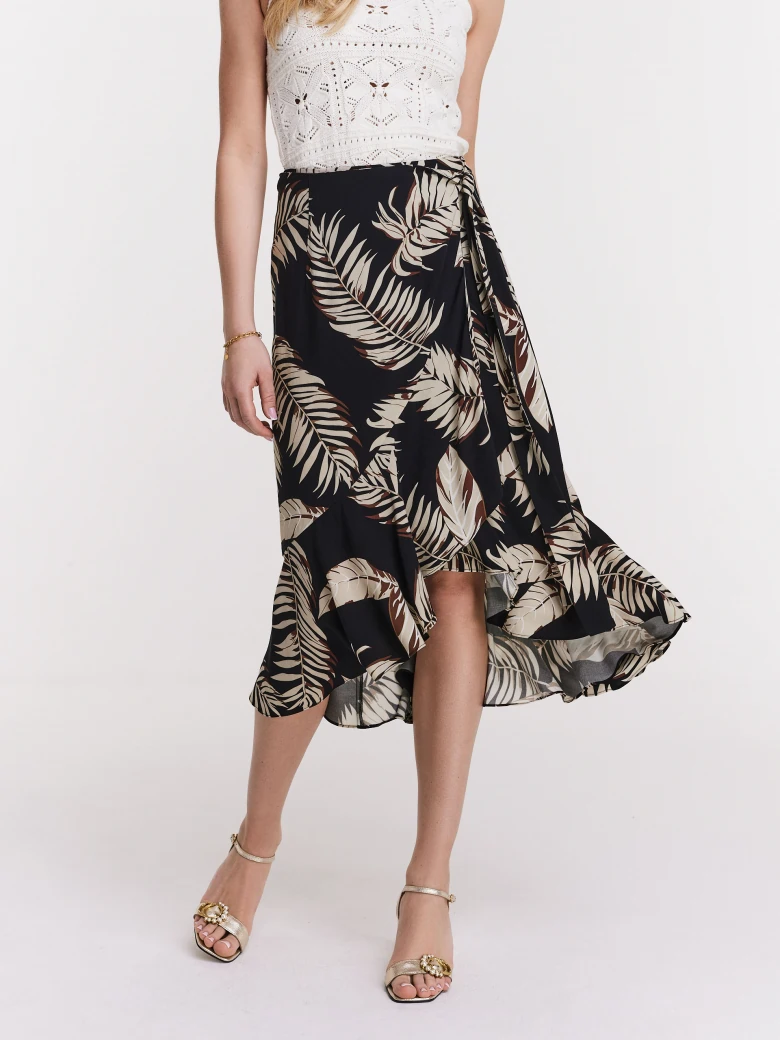 Black skirt with leafy patterns