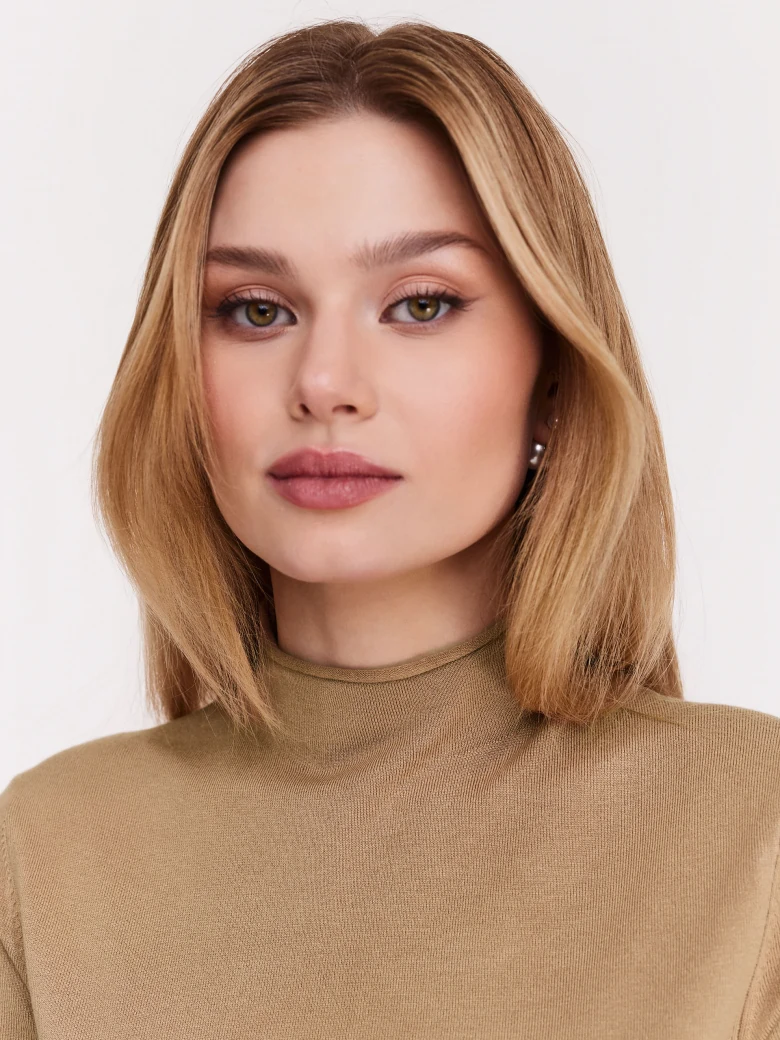 Caramel viscose short sleeve sweater