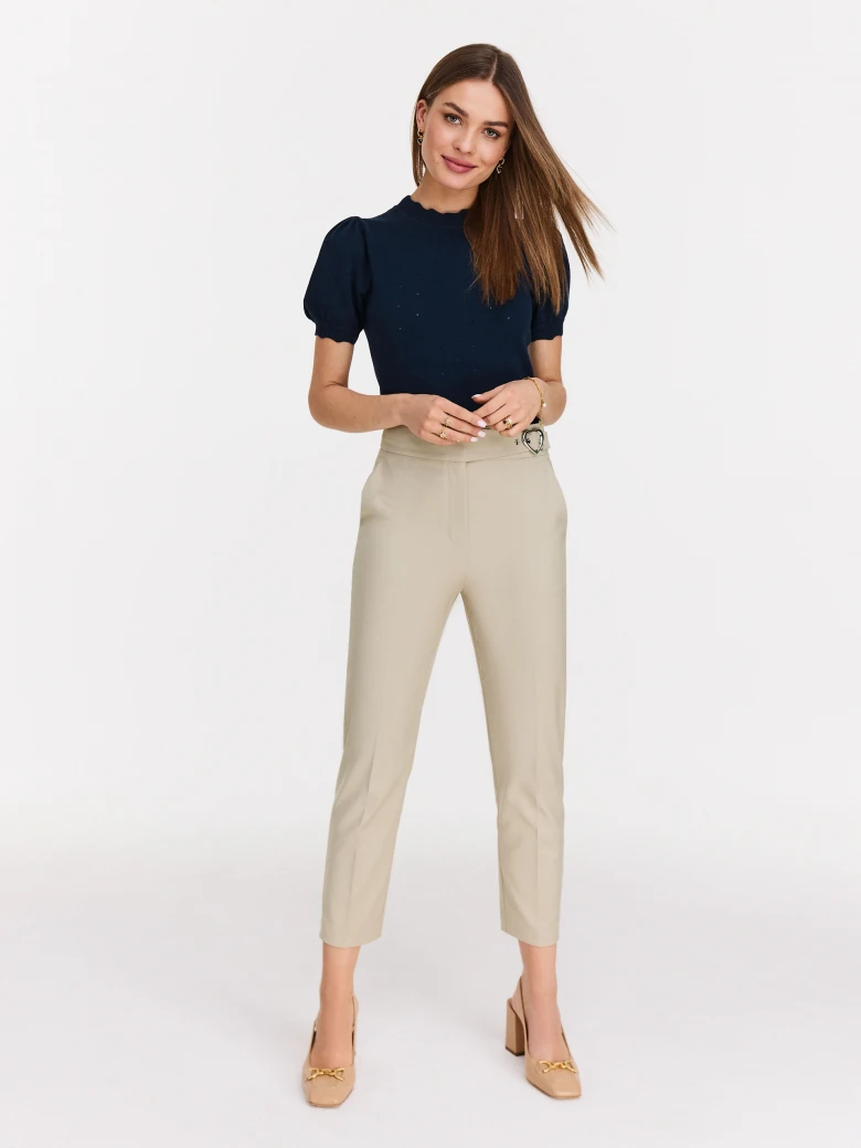 Navy blue sweater with short sleeves with buffets