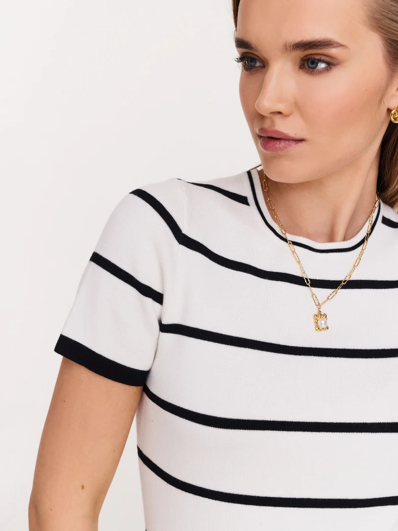 White striped sweater with short sleeves