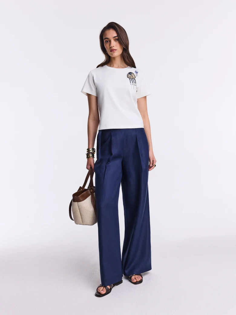 White cotton T-shirt with beaded brooches