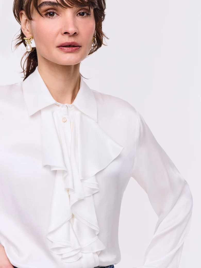 Elegant white viscose blouse with jabot