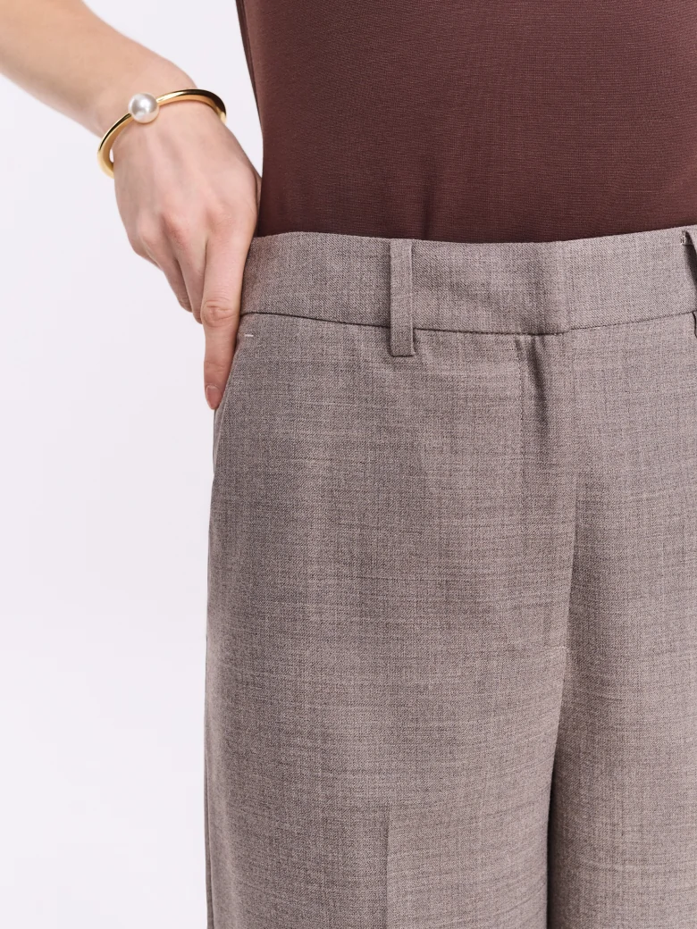 Spodnie wide leg w kolorze taupe