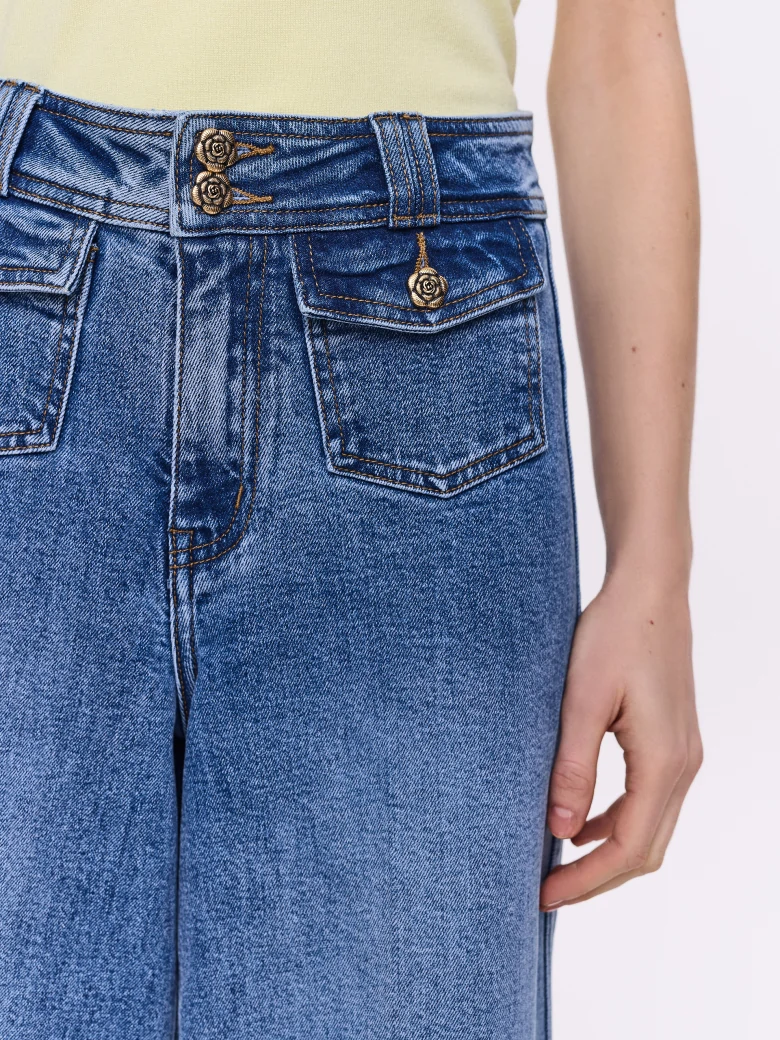 Jeansowe spodnie z wysokim stanem w stylu vintage