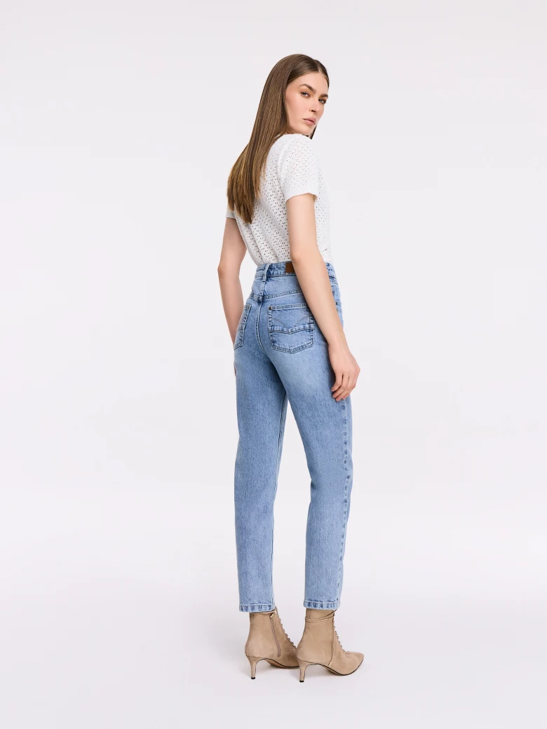 Spodnie jeansowe o kroju mom slim fit