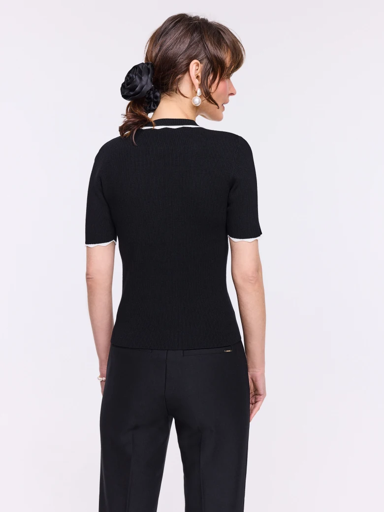 Black short-sleeved sweater with collar
