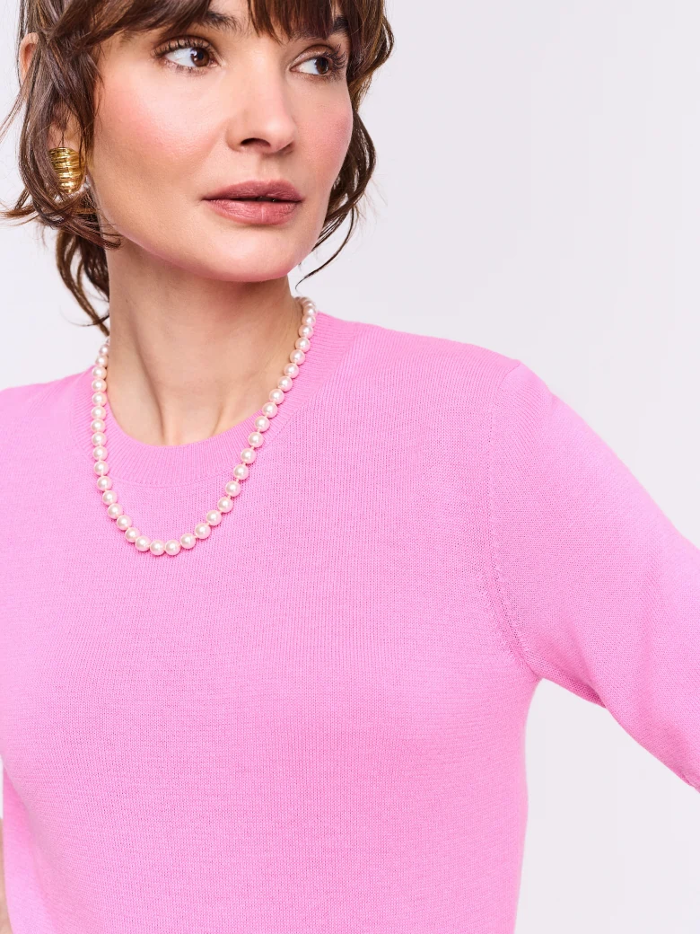 Pink short-sleeved sweater