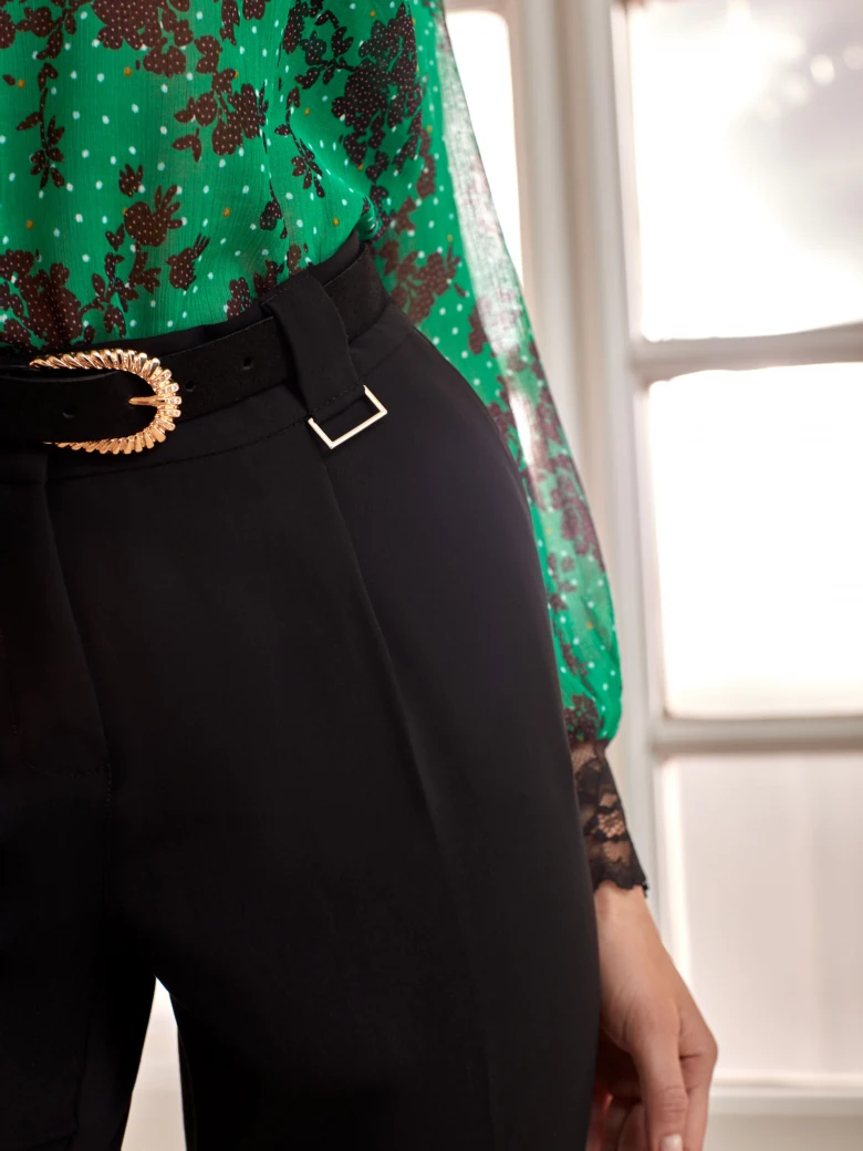 GREEN BLOUSE WITH LACE