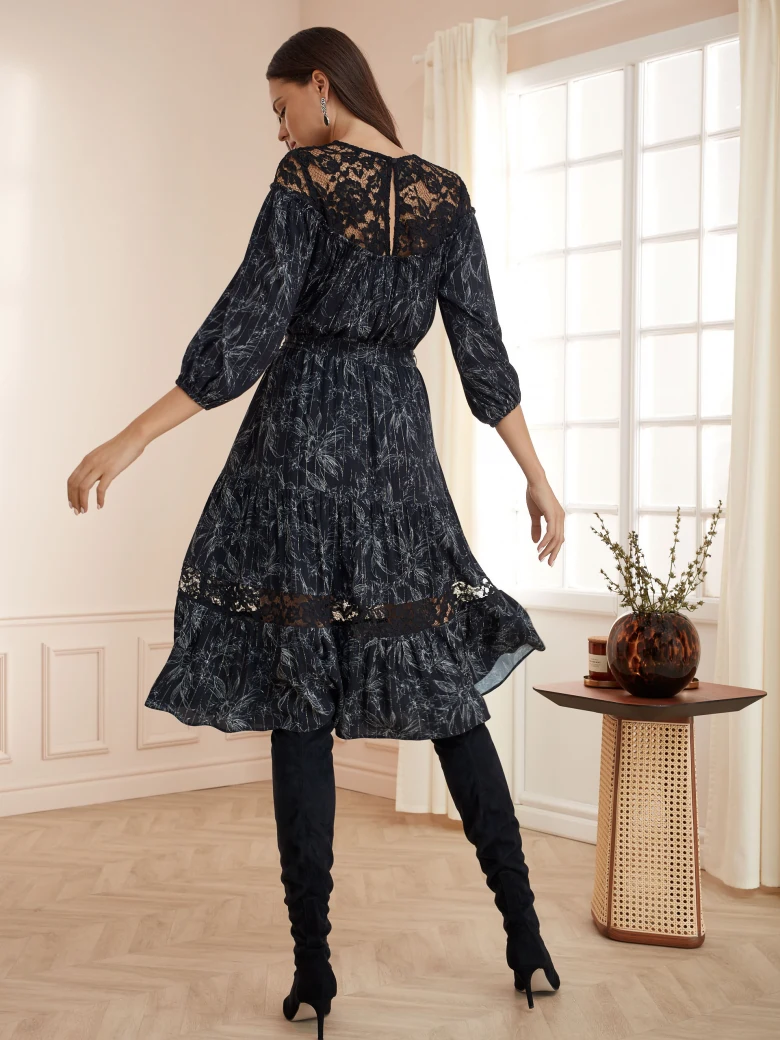 DELICATE DRESS WITH LACE