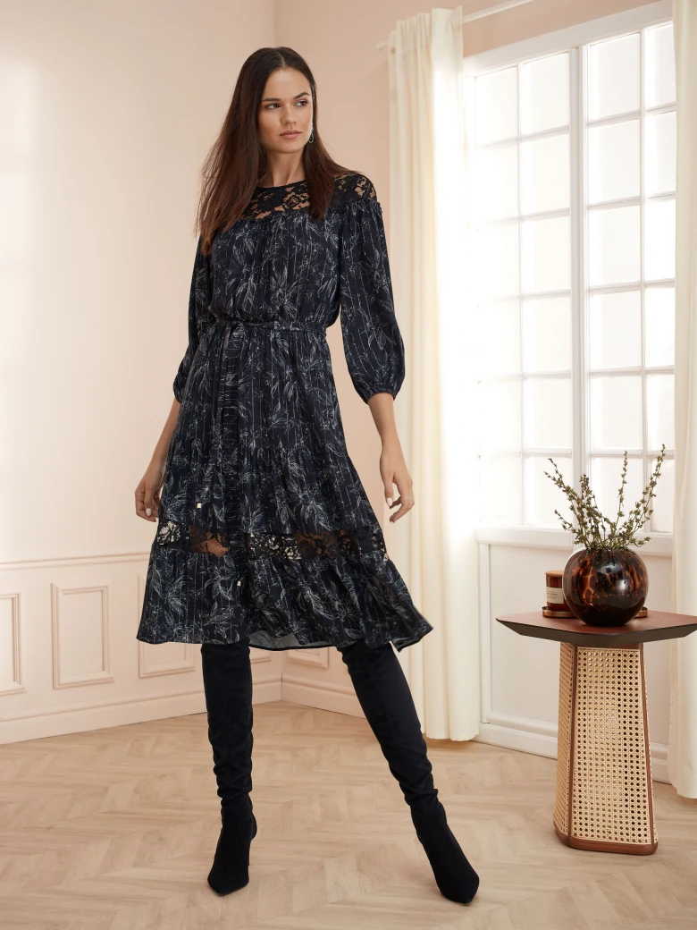 DELICATE DRESS WITH LACE