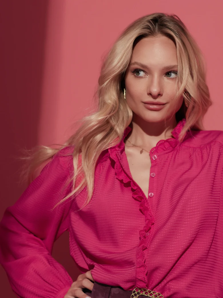 PINK BLOUSE WITH LACE