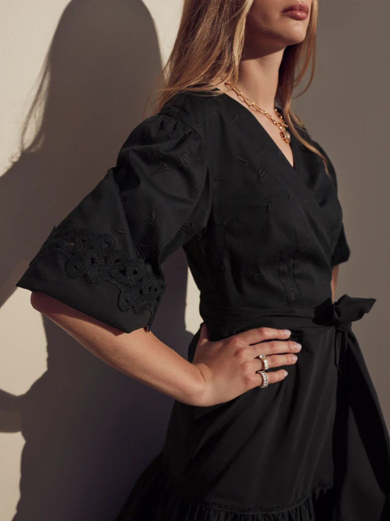 Dress with frill in black