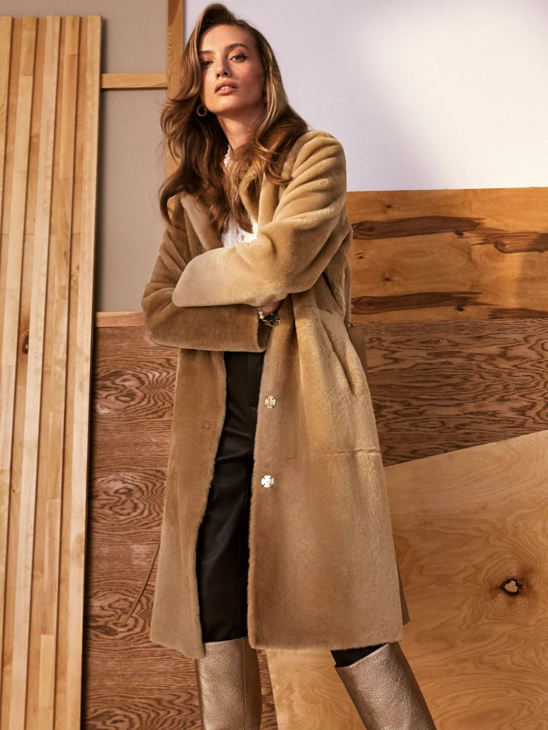 Luxurious sheepskin coat made of natural leather