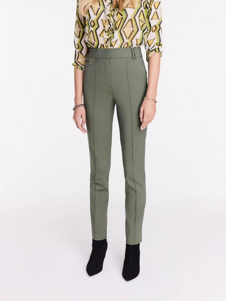 High-waisted pants in olive green shade