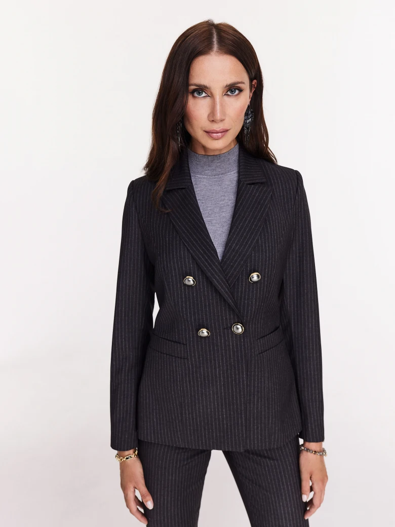 Double-breasted waisted blazer