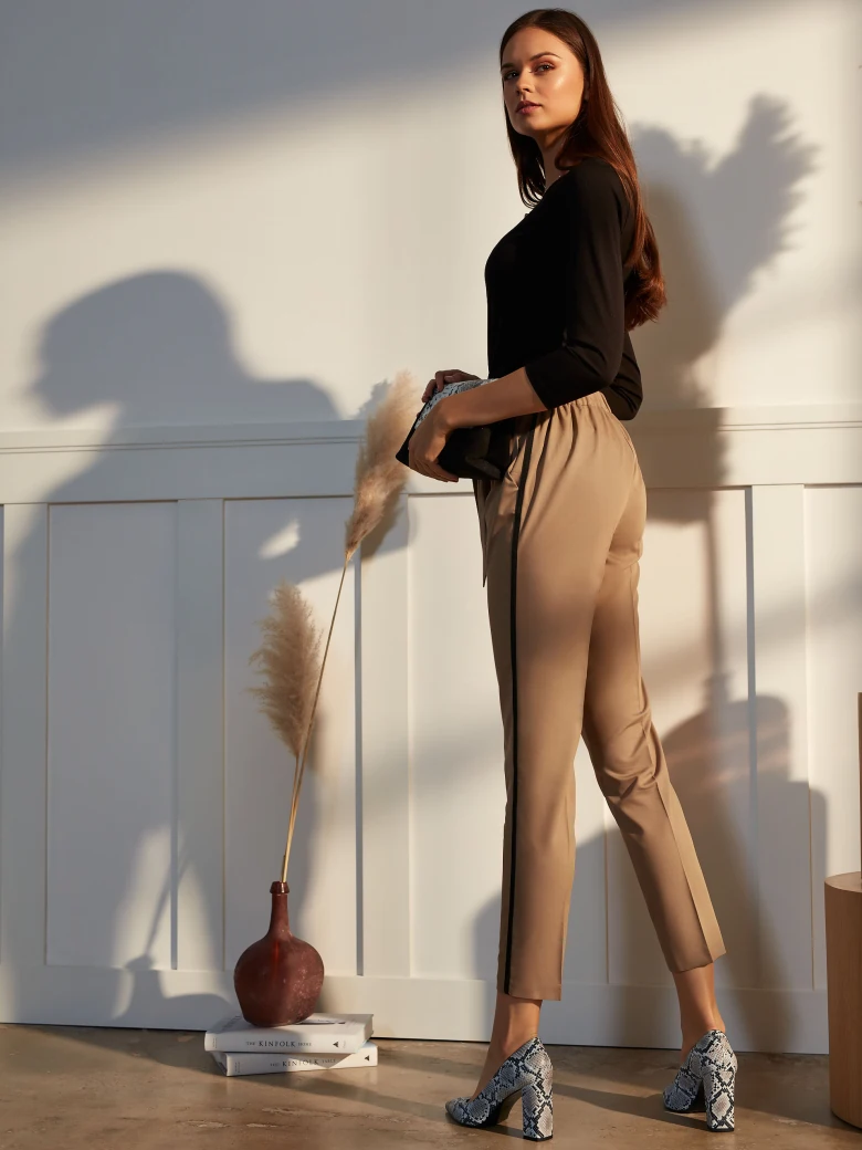 3/4 SLEEVE FITTED BLOUSE
