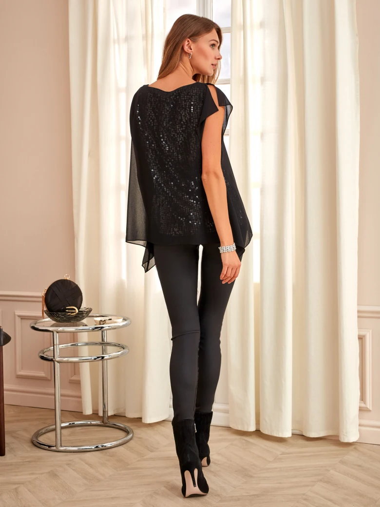 BLOUSE WITH SEQUINS