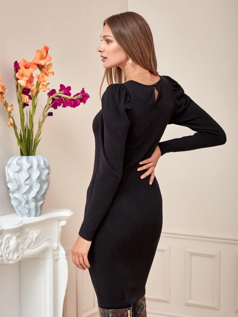 BLACK DRESS WITH BUFFETS