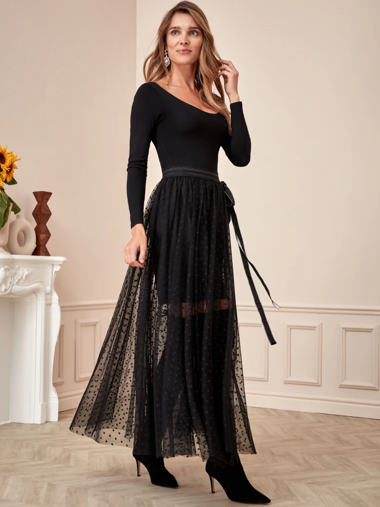 SPECTACULAR TULLE SKIRT
