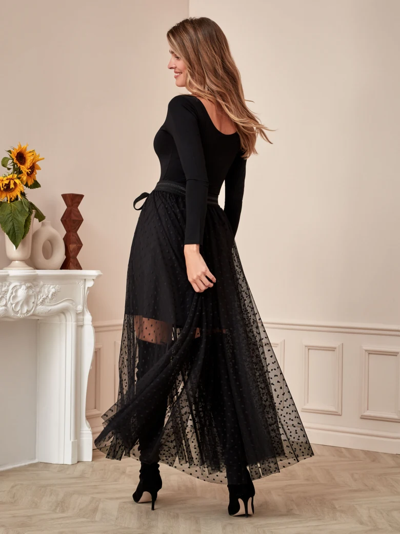 SPECTACULAR TULLE SKIRT
