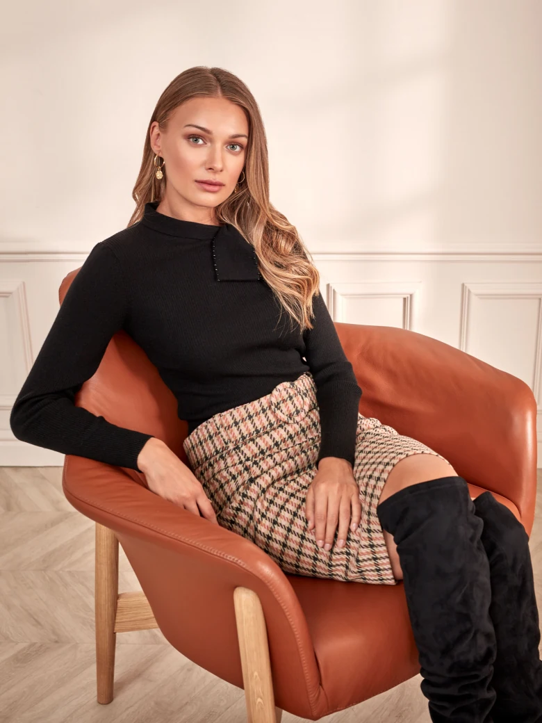BLACK WOOL SWEATER