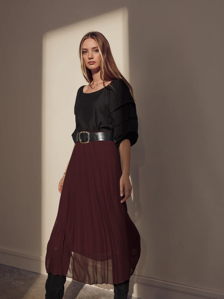 BLACK BLOUSE WITH 3/4 SLEEVES