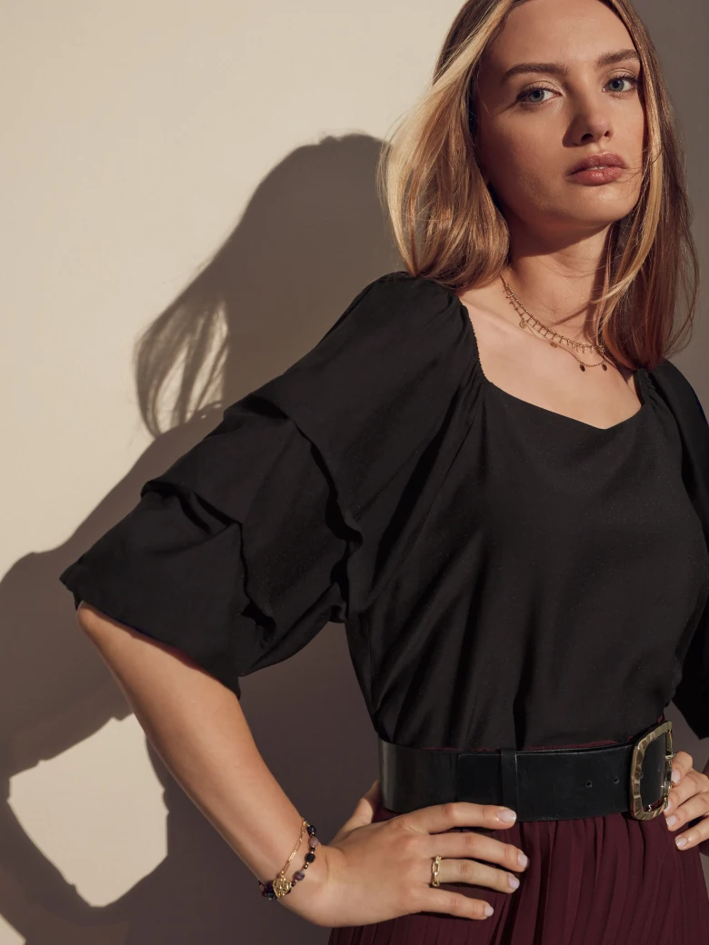 BLACK BLOUSE WITH 3/4 SLEEVES