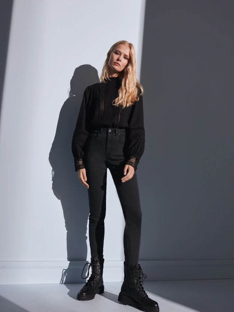 BLACK BLOUSE WITH LACE ELEMENTS