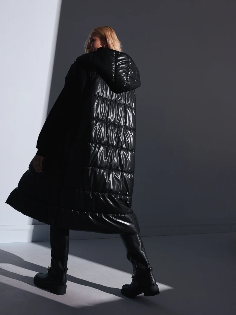 BLACK VEST WITH HOOD