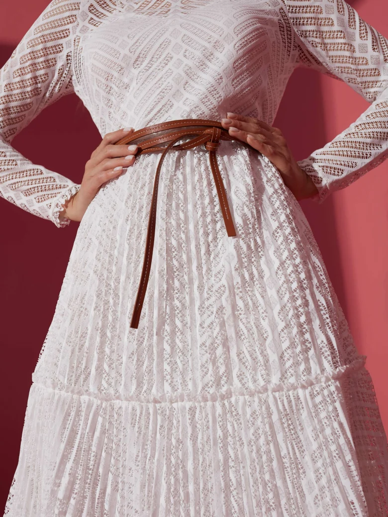 DELICATE WHITE DRESS