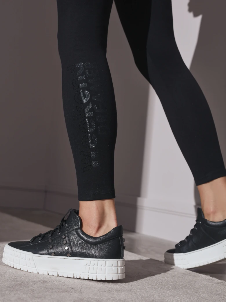 Black high-waisted leggings