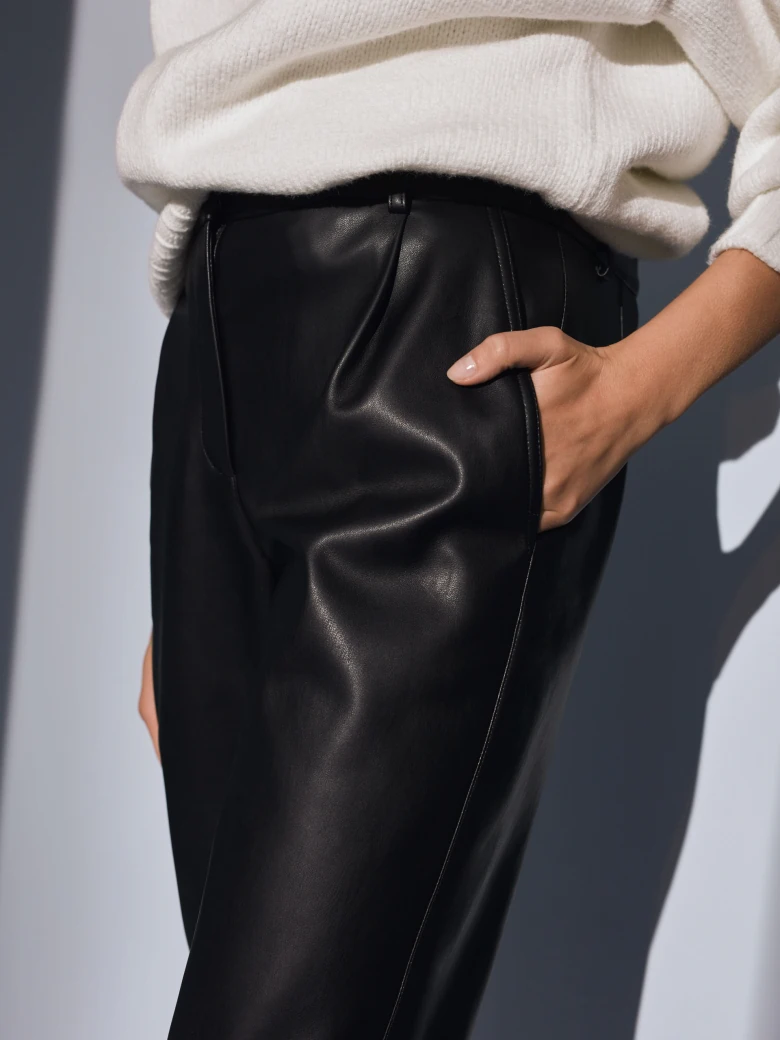 BLACK IMITATION LEATHER PANTS