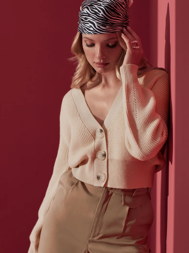 WOOLEN BEIGE SWEATER