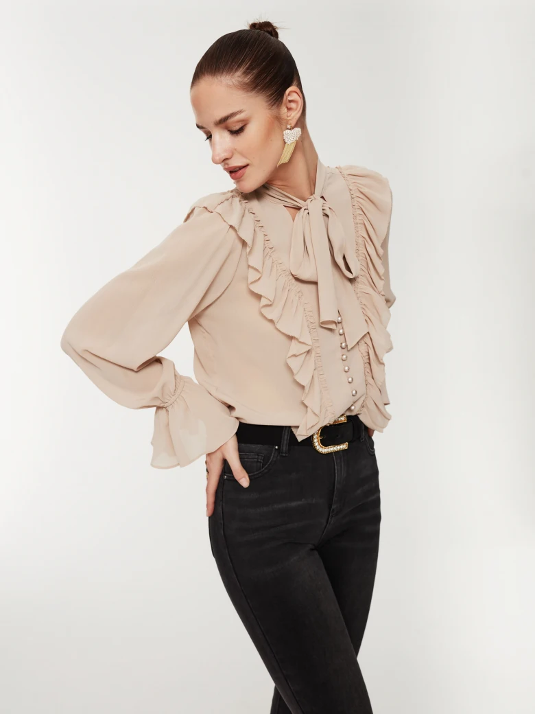 Powder shirt with jabot