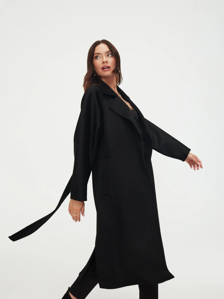Black wool coat with Zibellino effect