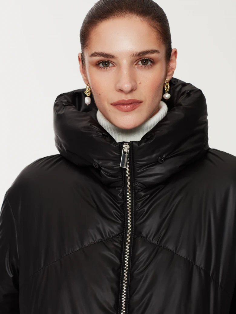 Quilted coat in black