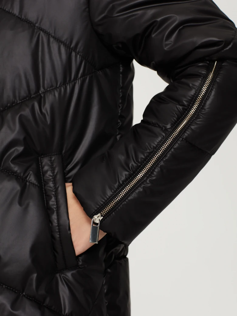 Quilted coat in black