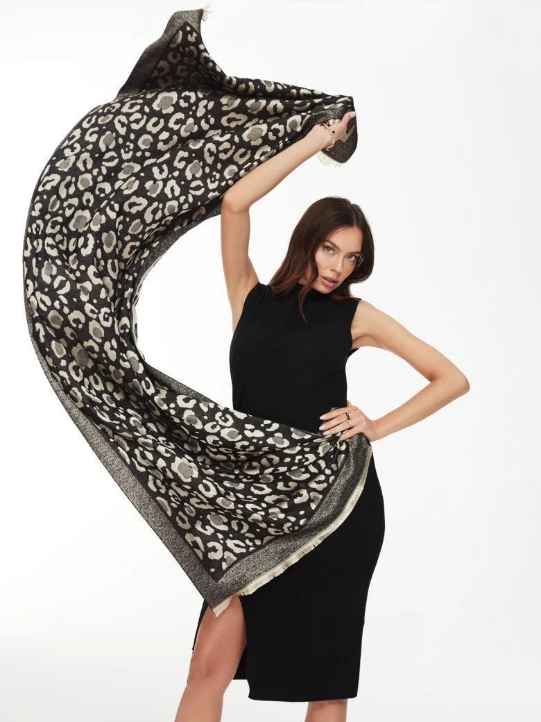 Black dress with waist tie