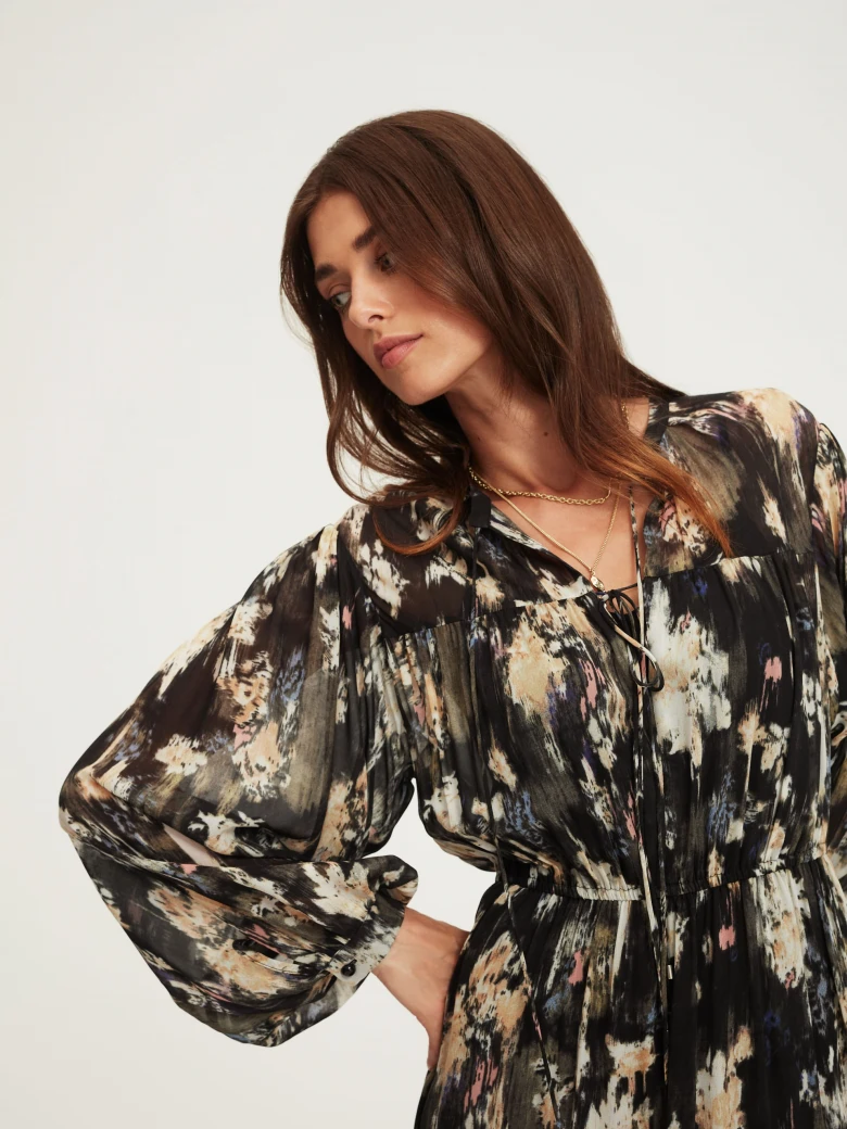 Midi dress with floral pattern