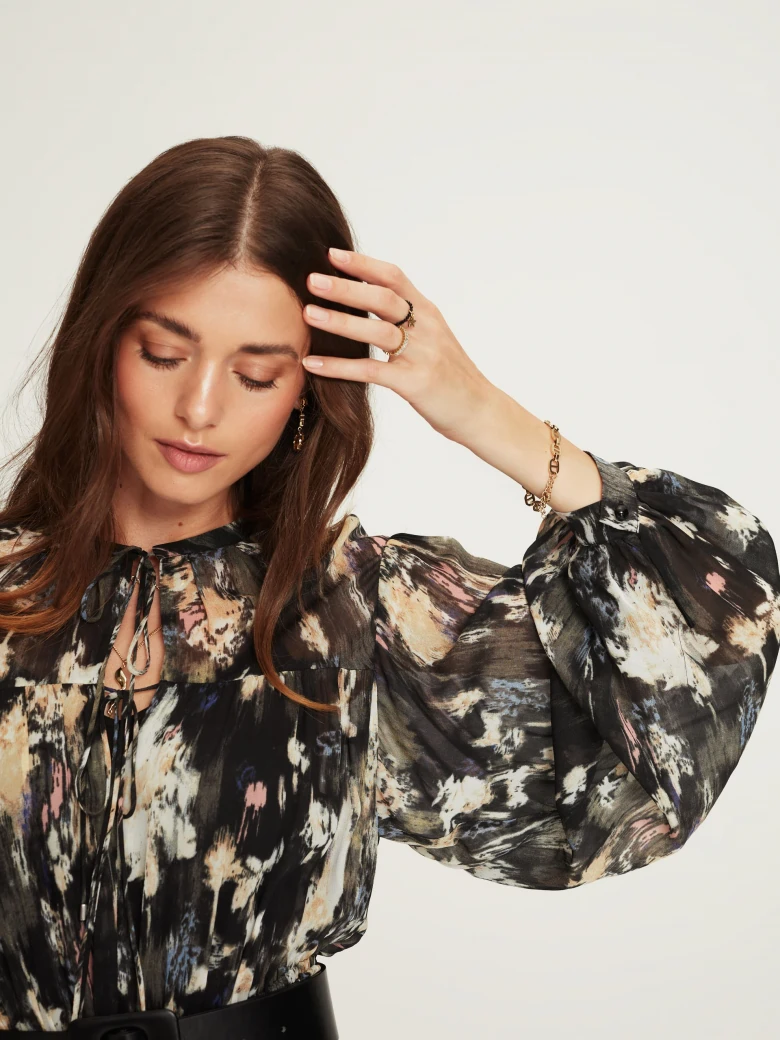 Midi dress with floral pattern